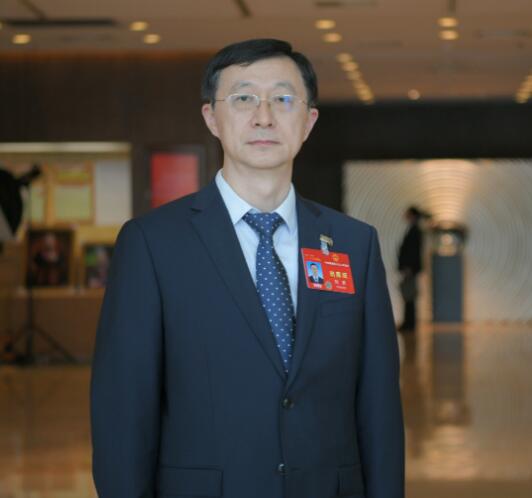 【兩會好聲音】國網(wǎng)江西省公司總經(jīng)理、黨委副書記劉勇：建設(shè)數(shù)智化堅強(qiáng)電網(wǎng)，更好保障能源安全、服務(wù)“雙碳”目標(biāo)