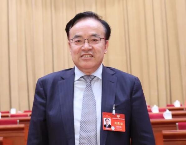 全國政協(xié)常委張來斌：系統(tǒng)思維引領(lǐng)能源轉(zhuǎn)型與安全，確?！半p碳”目標(biāo)順利實(shí)現(xiàn)