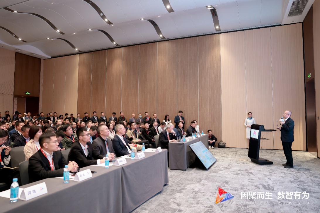 華為“數(shù)智電網(wǎng)，共創(chuàng)新型電力系統(tǒng)新價(jià)值”論壇在深圳舉辦