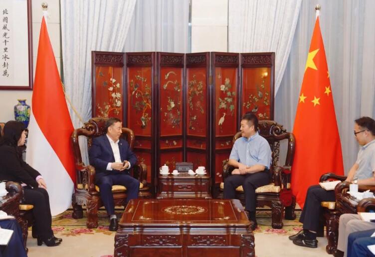 中國(guó)能建黨委書(shū)記、董事長(zhǎng)宋海良與中國(guó)駐印度尼西亞大使陸慷會(huì)談