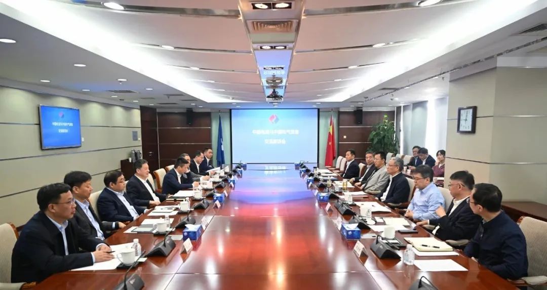 中國(guó)電氣裝備黨委副書(shū)記、總經(jīng)理周群拜訪中國(guó)電建黨委副書(shū)記、總經(jīng)理王斌