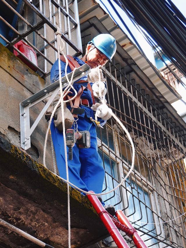 國網(wǎng)郫都供電公司加強“社網(wǎng)共建”,一心為民服務(wù)