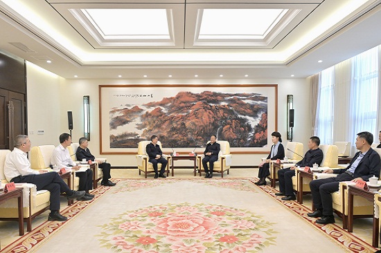 華能集團黨組書記、董事長溫樞剛拜會內(nèi)蒙古自治區(qū)黨委書記孫紹騁、自治區(qū)主席王莉霞