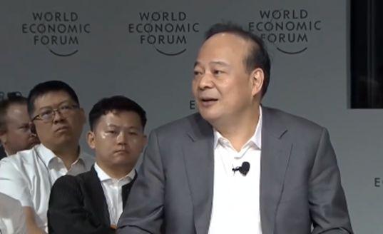 寧德時代董事長曾毓群回應(yīng)“卷王”標(biāo)簽，強調(diào)價值競爭與創(chuàng)新