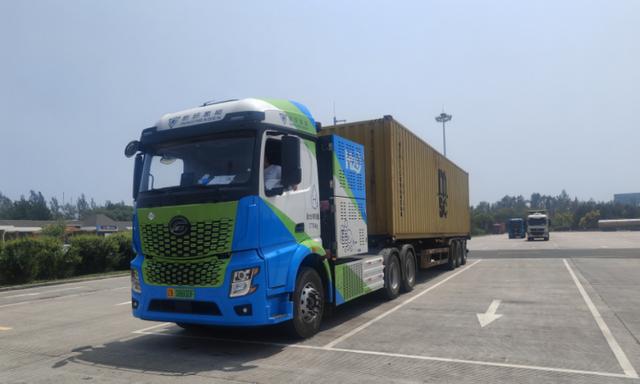 新研氫能49噸氫能重卡完成首次東北跨區(qū)高速運