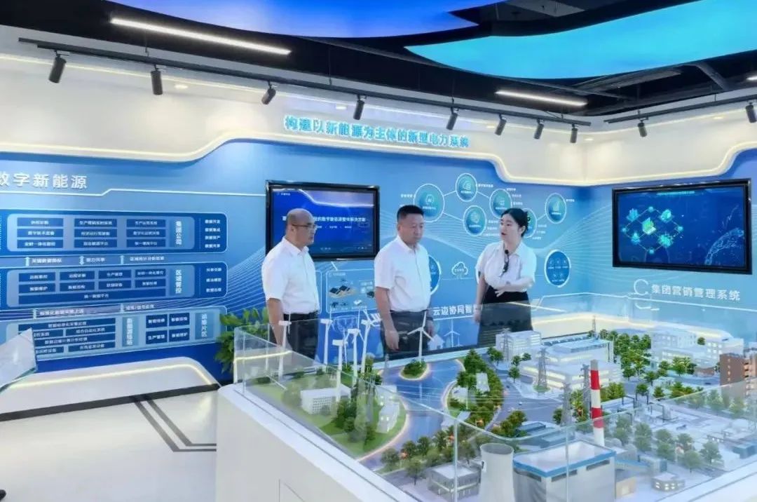 華電內(nèi)蒙古公司黨委書記、董事長那仁滿都拉與國電南自黨委書記、董事長經(jīng)海林會(huì)談交流