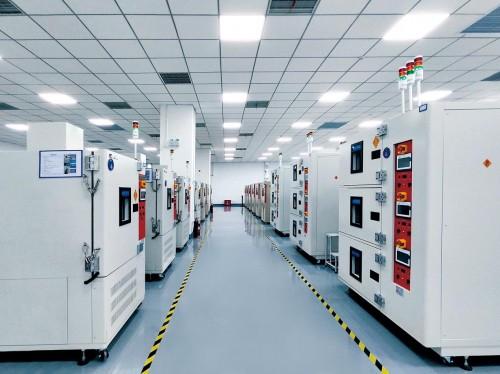 新型儲(chǔ)能行業(yè)快速發(fā)展，海博思創(chuàng)為產(chǎn)業(yè)規(guī)?；峁┯辛χ? width=