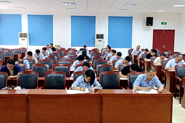 陜煤石電：組織開(kāi)展重大事故隱患判定標(biāo)準(zhǔn)、新版電氣安規(guī)及安全責(zé)任制競(jìng)賽