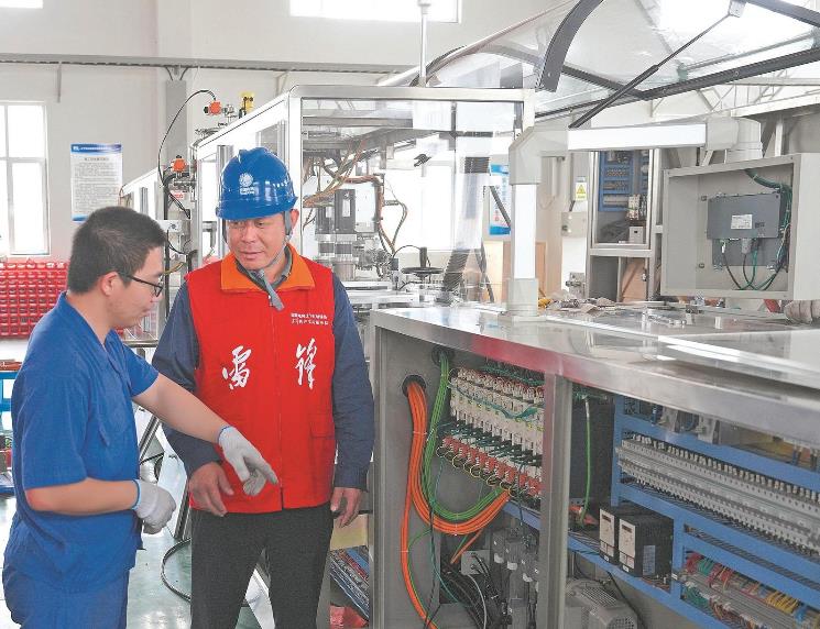 朱政委：當(dāng)好客戶“電管家”，及時(shí)高效解難題