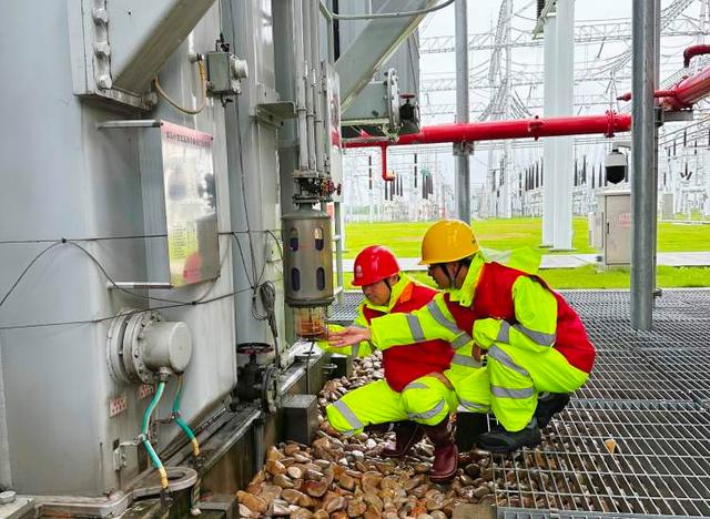 臺風(fēng)“普拉?！边^境，上海城市主電網(wǎng)運行平穩(wěn)