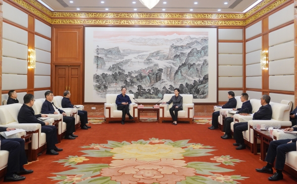 中國電建黨委書記、董事長丁焰章拜會四川省委副書記、省長施小琳