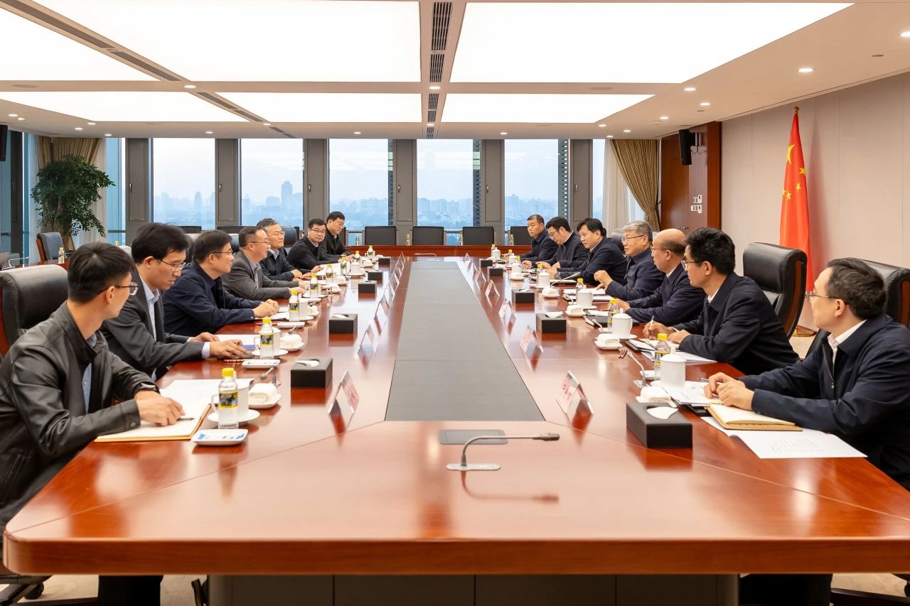 國家能源集團(tuán)黨組書記、董事長劉國躍會(huì)見中國礦業(yè)大學(xué)校長趙宏偉