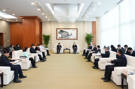 華能集團總經(jīng)理張文峰會見內(nèi)蒙古自治區(qū)黨委常委、包頭市委書記丁繡峰