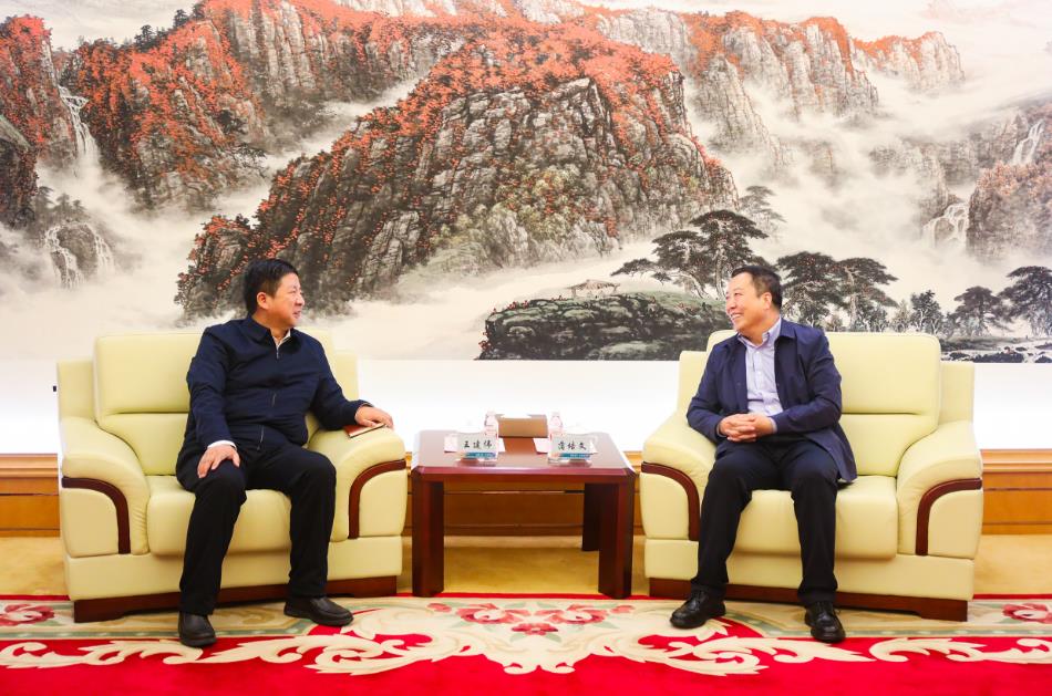 大唐甘肅公司黨委書記、董事長王建偉與甘肅電投集團黨委書記、董事長蒲培文會談