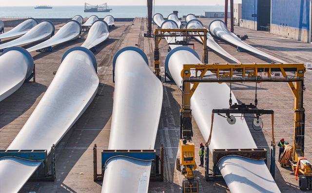 山東省加速發(fā)展海上風(fēng)電，超大型風(fēng)機(jī)源源不斷出海安裝