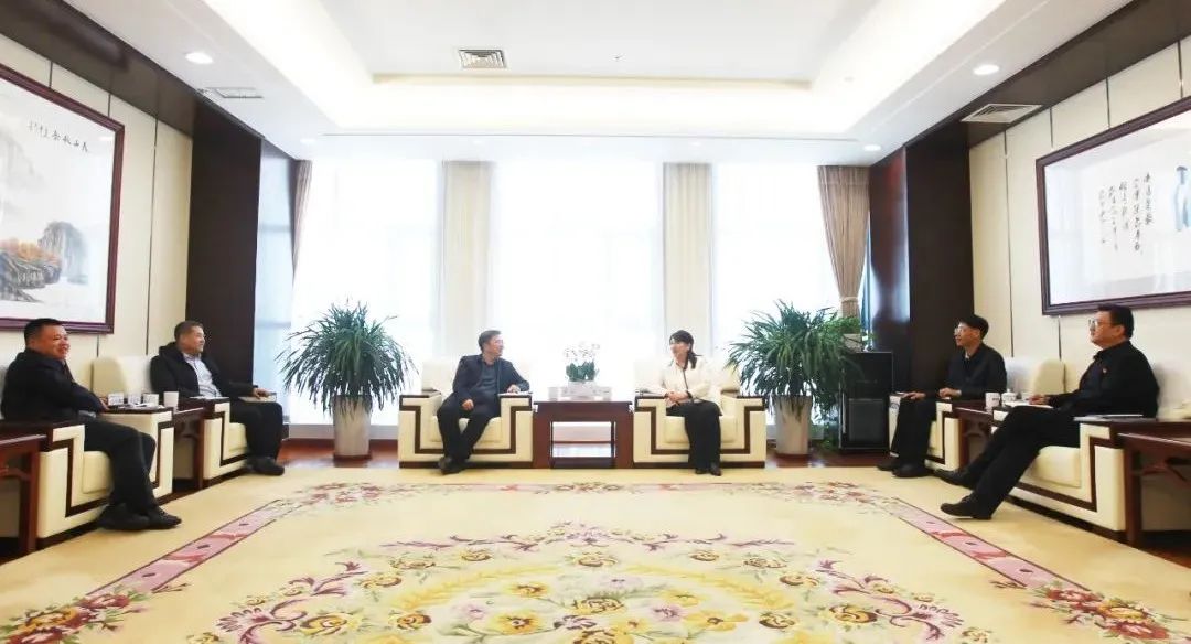 國(guó)家電投新疆公司與中國(guó)水電四局、中交集團(tuán)、運(yùn)達(dá)股份座談
