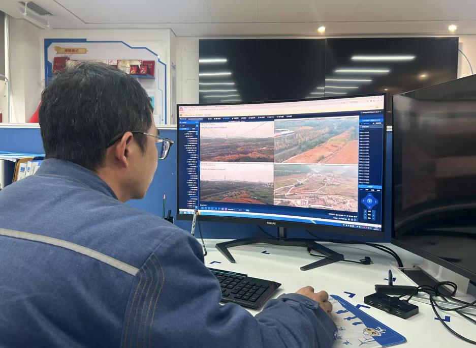 貴州貴安供電局線路裝上“千里眼” 春節(jié)保供