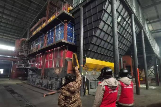 國網(wǎng)康?？h供電公司積極應(yīng)對寒潮 全力服務(wù)供暖企業(yè)