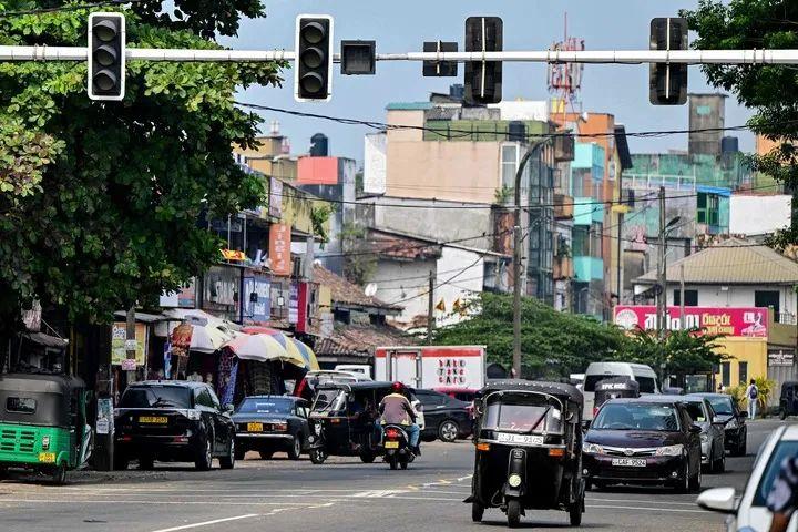 猴子闖發(fā)電站，斯里蘭卡全國停電