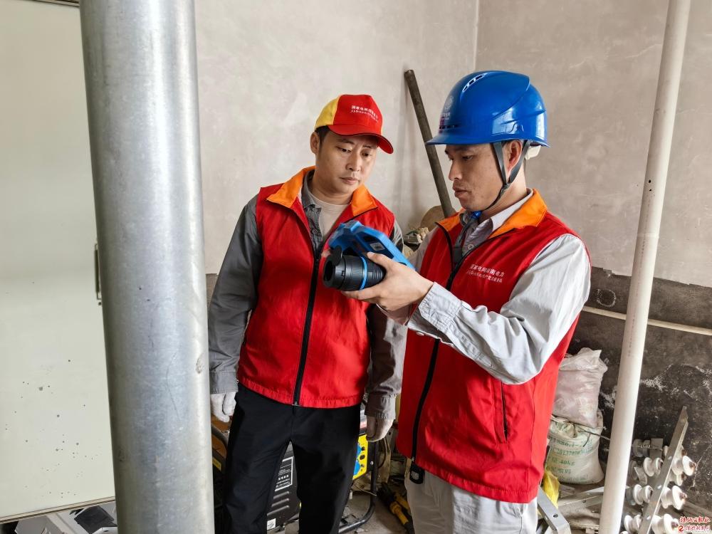 國(guó)網(wǎng)醴陵市供電公司“滿格電”助力企業(yè)復(fù)工復(fù)