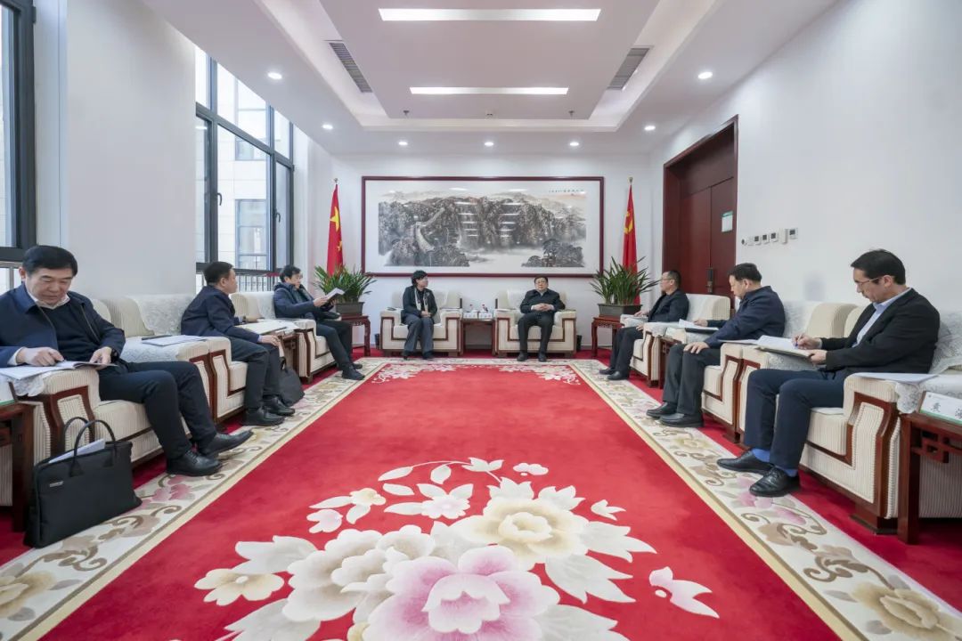 內蒙古電力集團與包頭市政府、中國二冶集團、中國能建華北院和陜西院交流座談