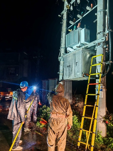 湖北通城：驚雷過后，150戶停電無訴求