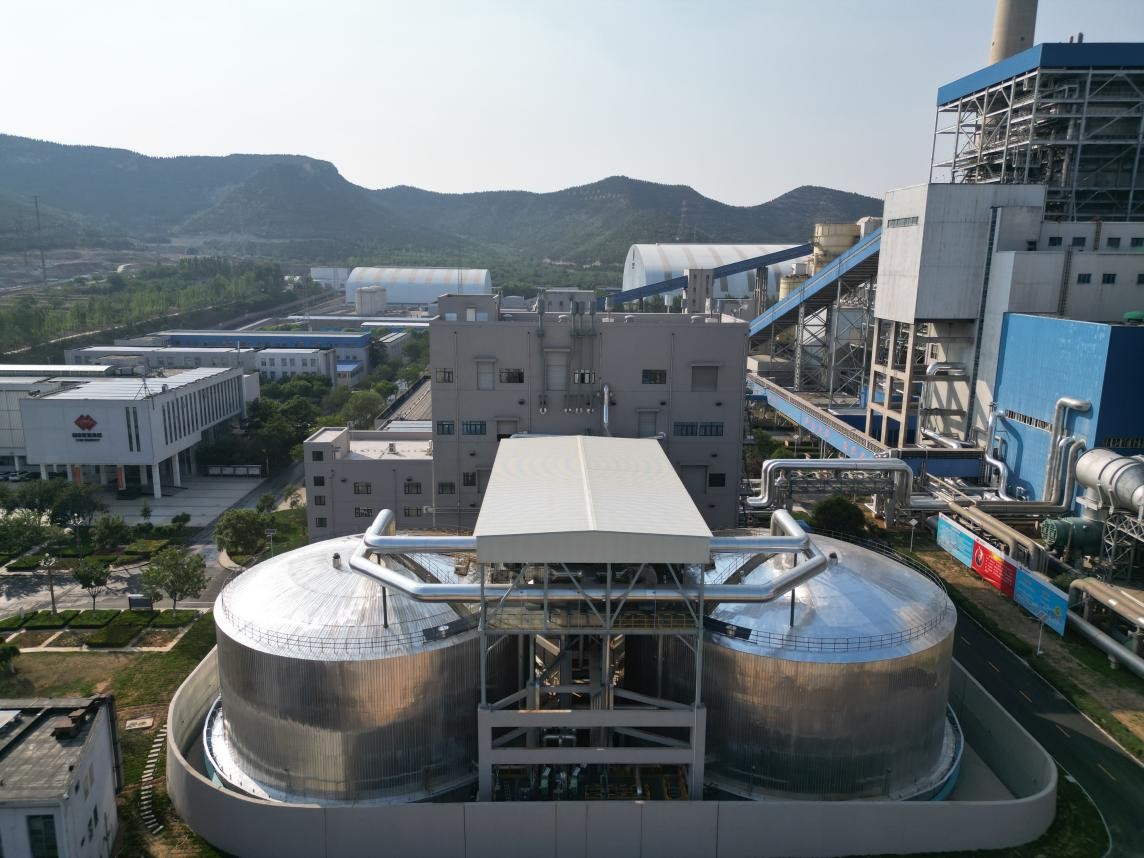 國(guó)內(nèi)首個(gè)“抽汽蓄能”熔鹽儲(chǔ)熱調(diào)峰項(xiàng)目通過(guò)驗(yàn)